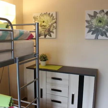 Cosy Apartament In With Free Parking *